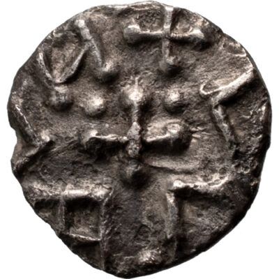 Sceatta Friesland "continentaal runentype" z.j. (6e-8e eeuw)